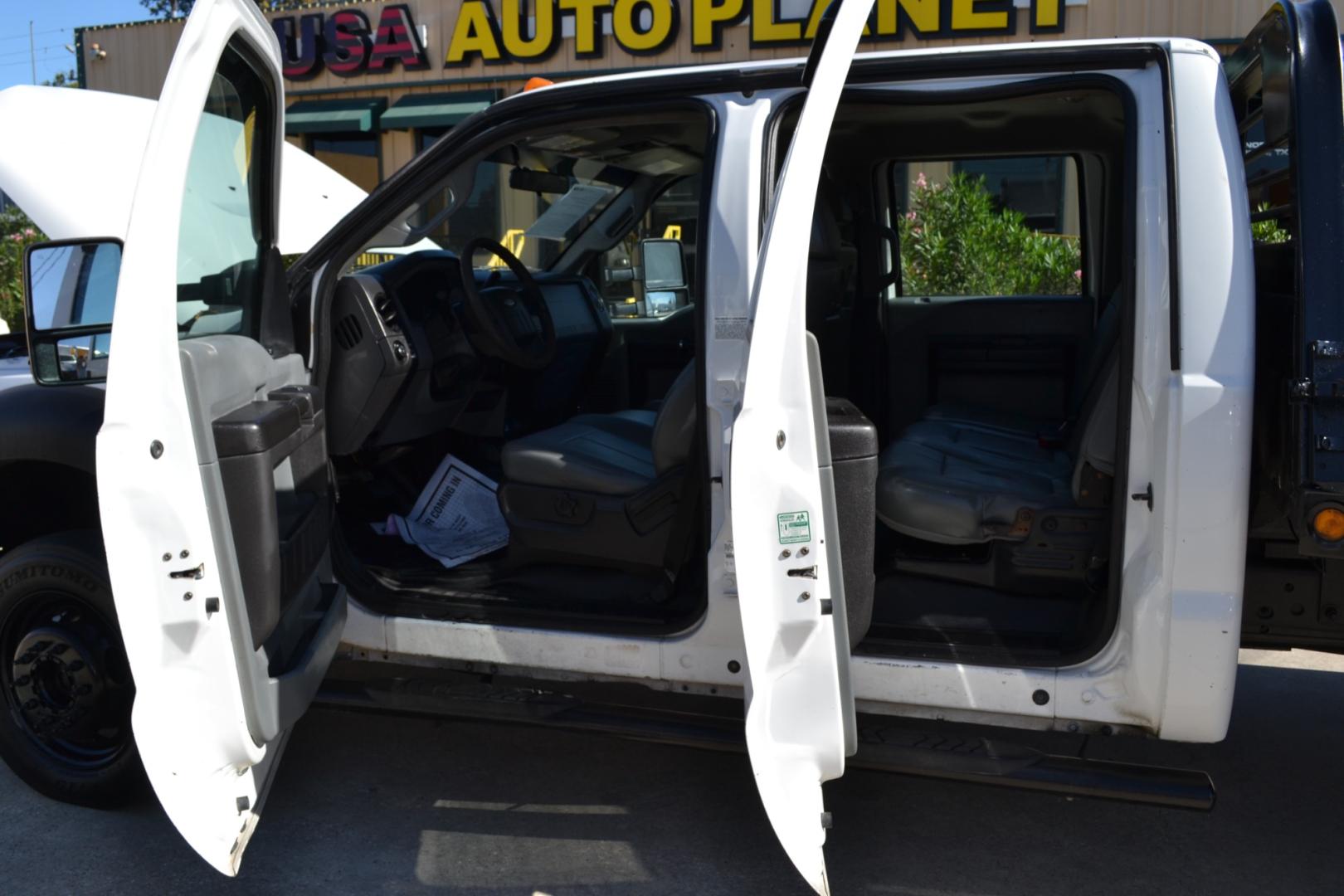 2013 WHITE Ford F550 with an POWERSTROKE 6.7L DIESEL engine, AUTOMATIC transmission, located at 9172 North Fwy, Houston, TX, 77037, (713) 910-6868, 29.887470, -95.411903 - Photo#9